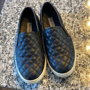 Steve Madden slip on